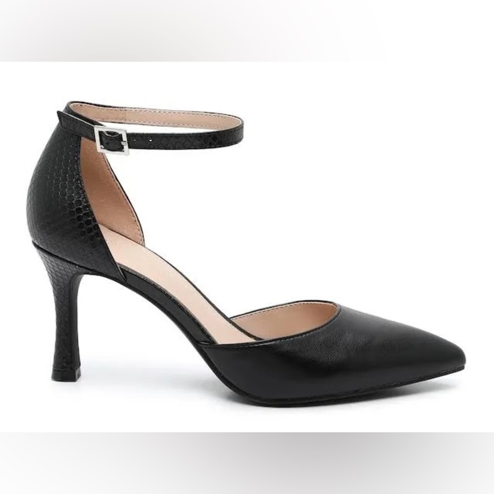 NWT Kelly & Katie Eimira Pump